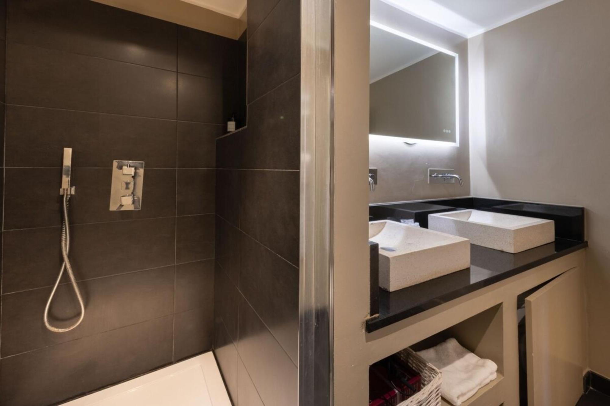06A3 - Lovely Apartment In The Heart Of Old Ніцца Екстер'єр фото